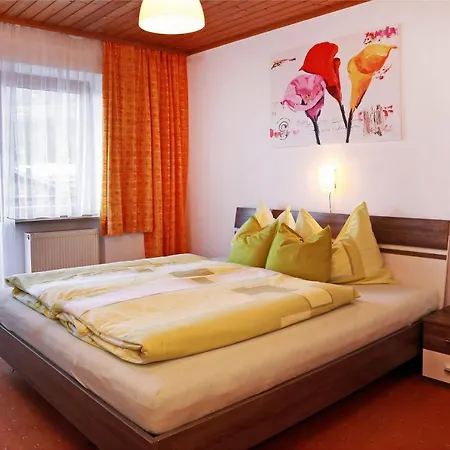 Haus-hoellerer-ferienwohnung-1 Apartment